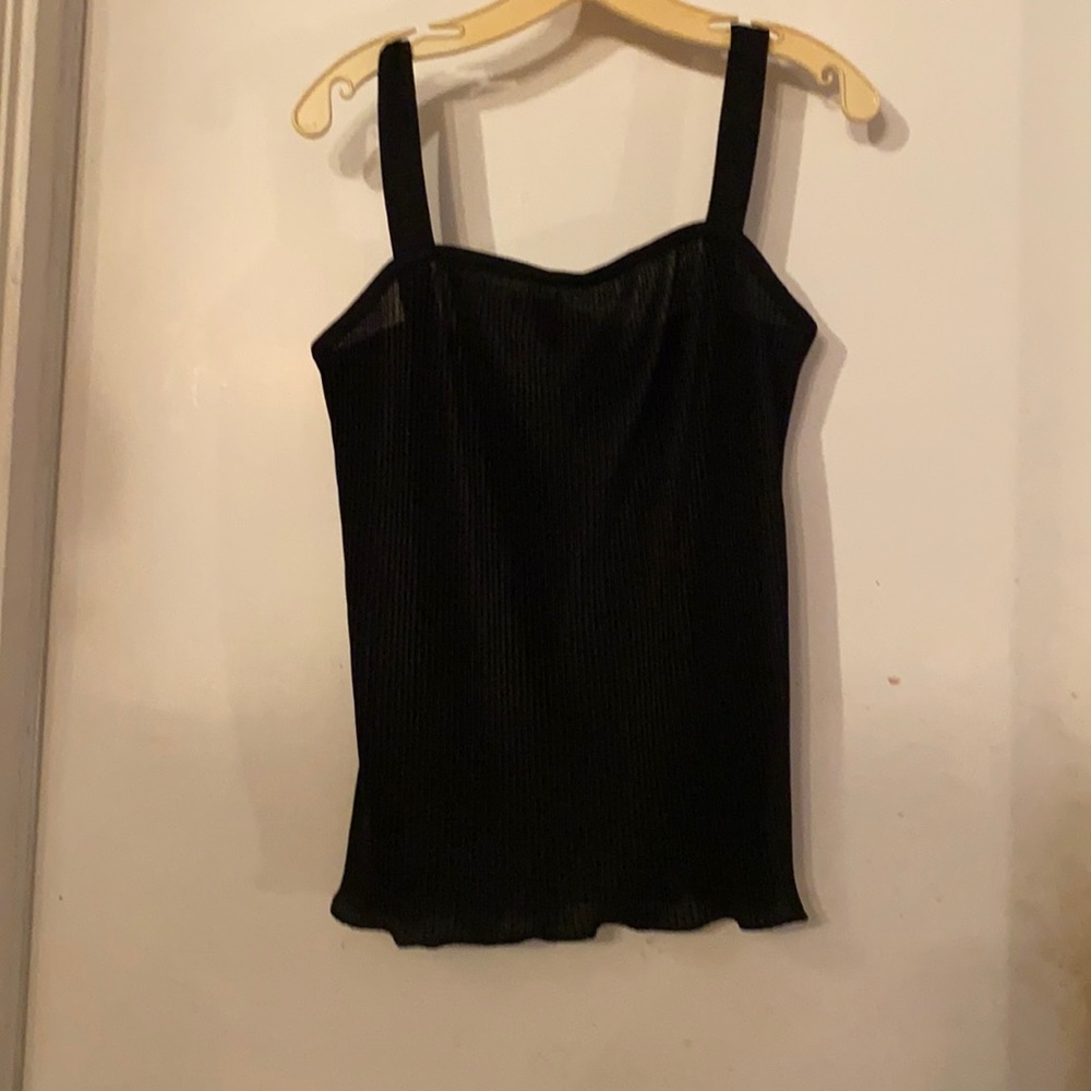 Cute black top